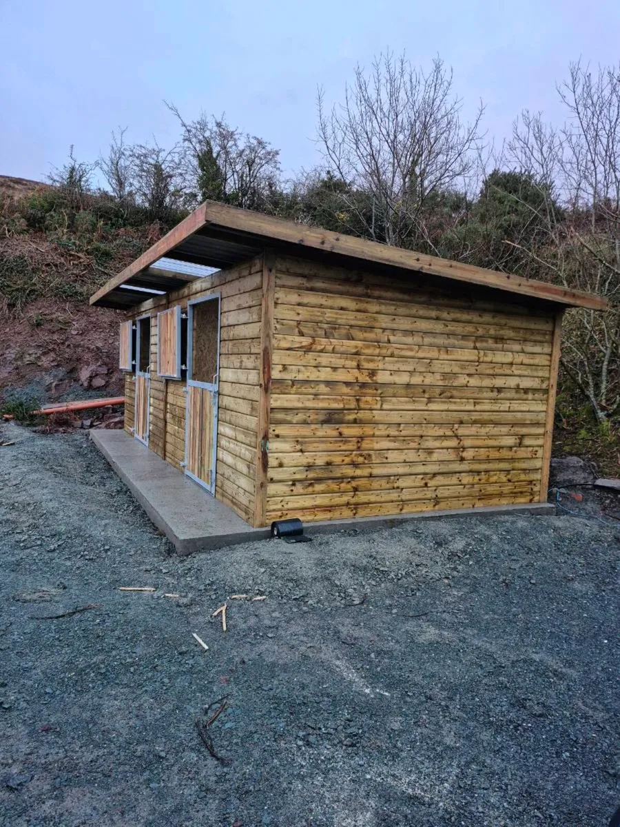 Stables And Field Shelters - Image 3