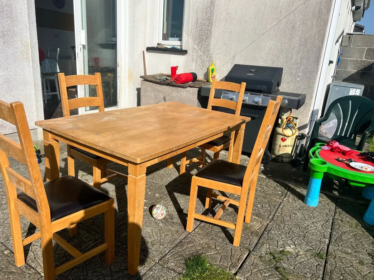 Dining table + 4 chairs - Image 2
