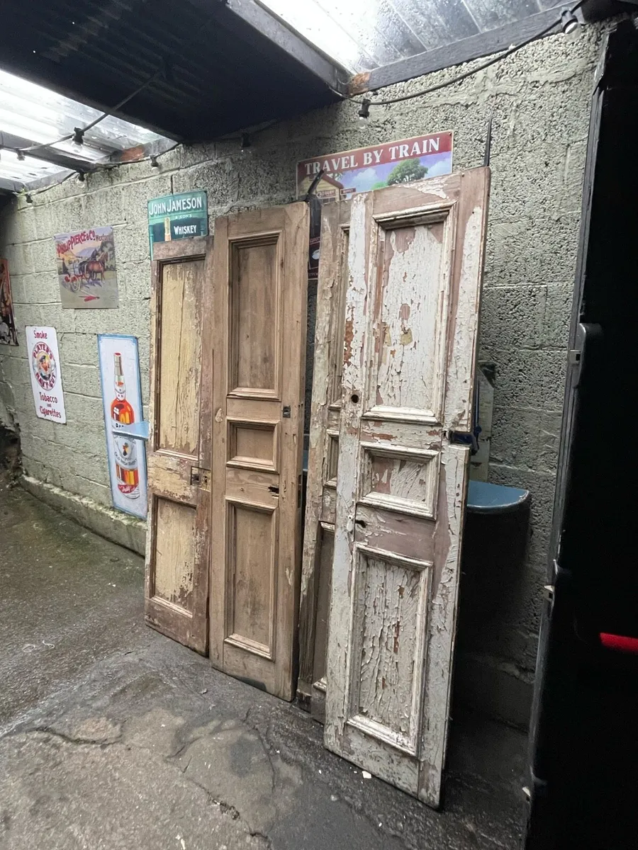 Doors partitions stain glass chairs stools bar pub - Image 2