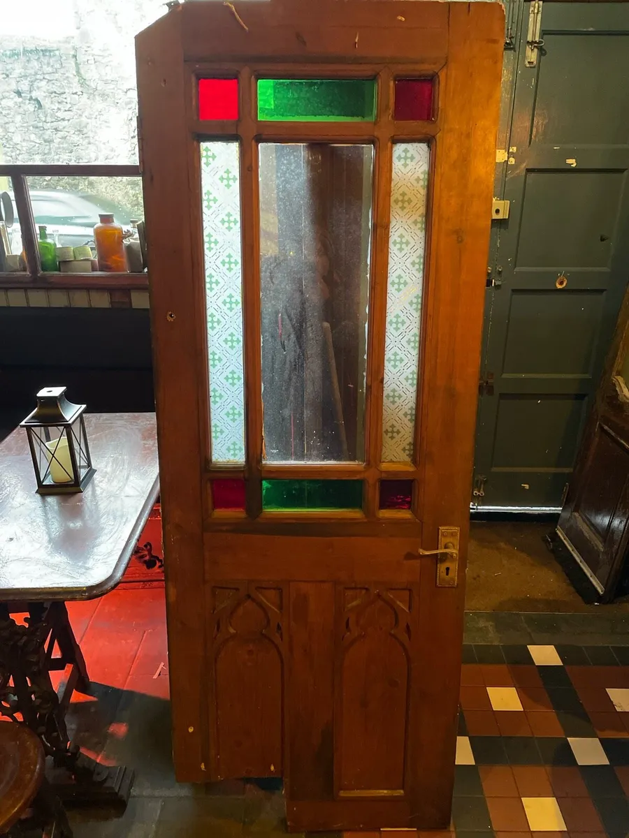 Doors partitions stain glass chairs stools bar pub - Image 4