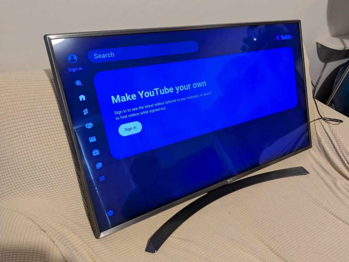 LG 43 Inch TV - Image 3