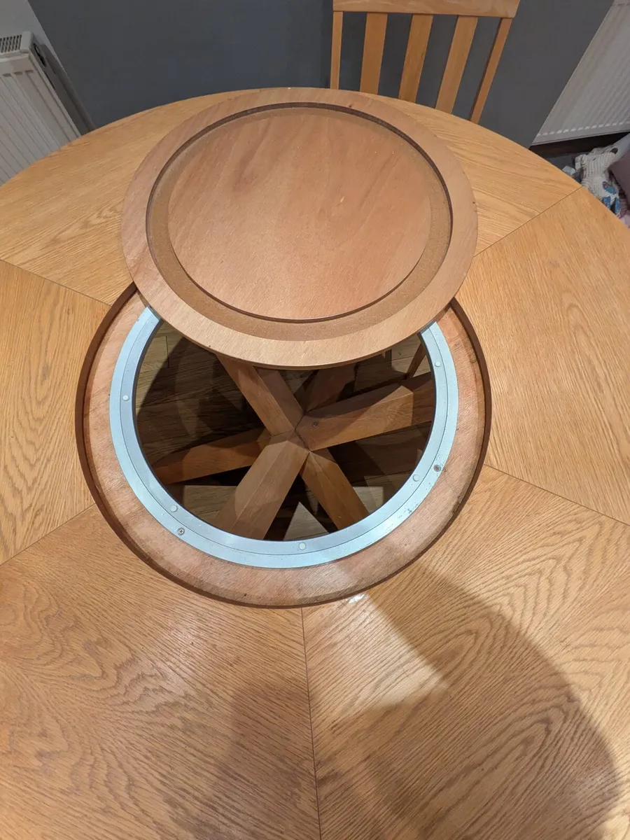 Round Oak Kitchen Dining table (chairs NOT incl) - Image 4