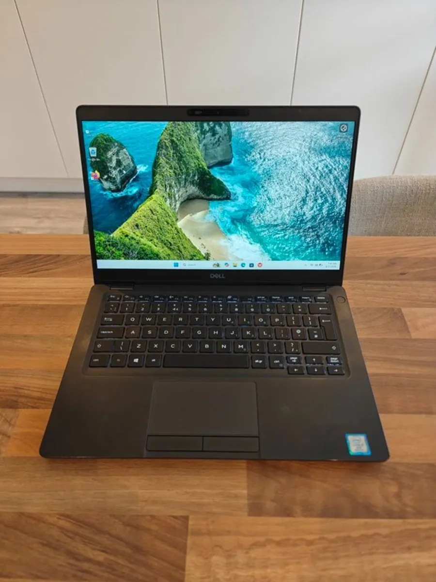 Dell Latitude 5300 | i7 | 16GB | 512GB | 13" FHD - Image 1