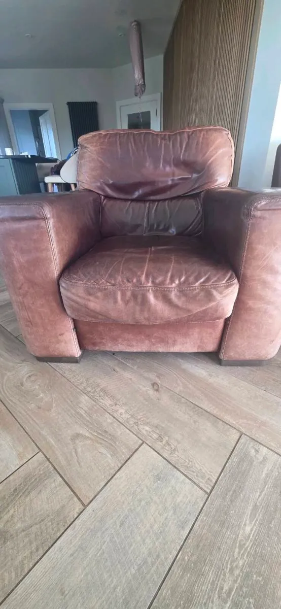 3 Piece Leather Suite - Image 3