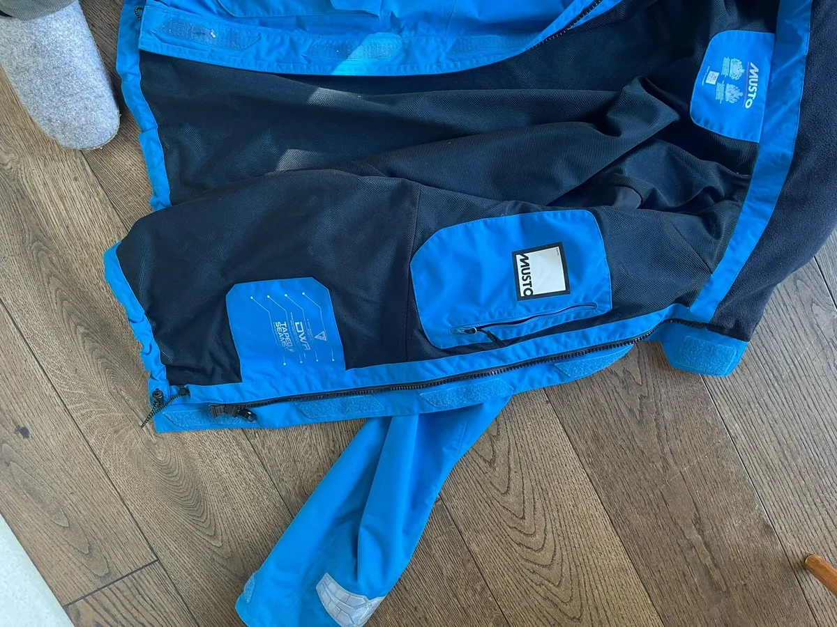 Musto offshore sailing jacket - Image 2