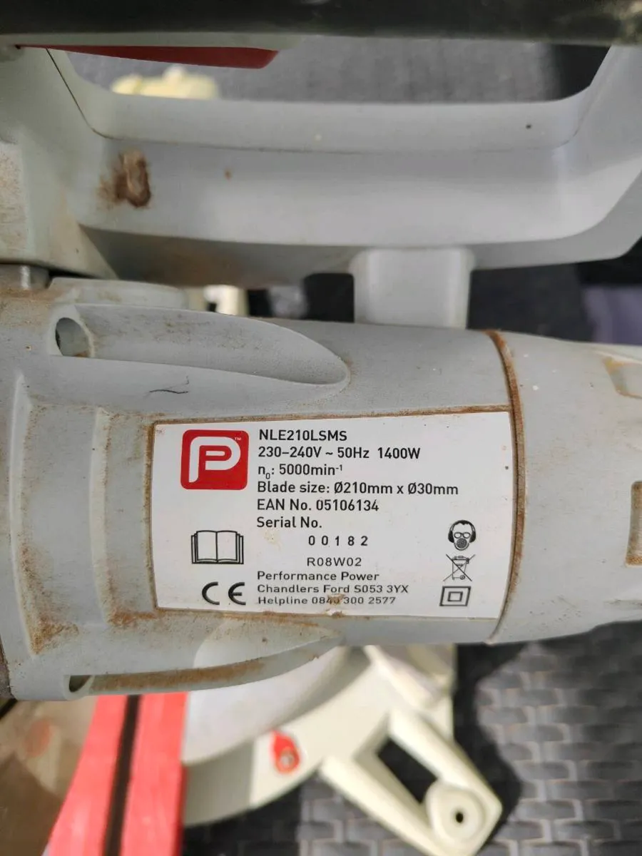 Sliding Mitre saw - Image 2