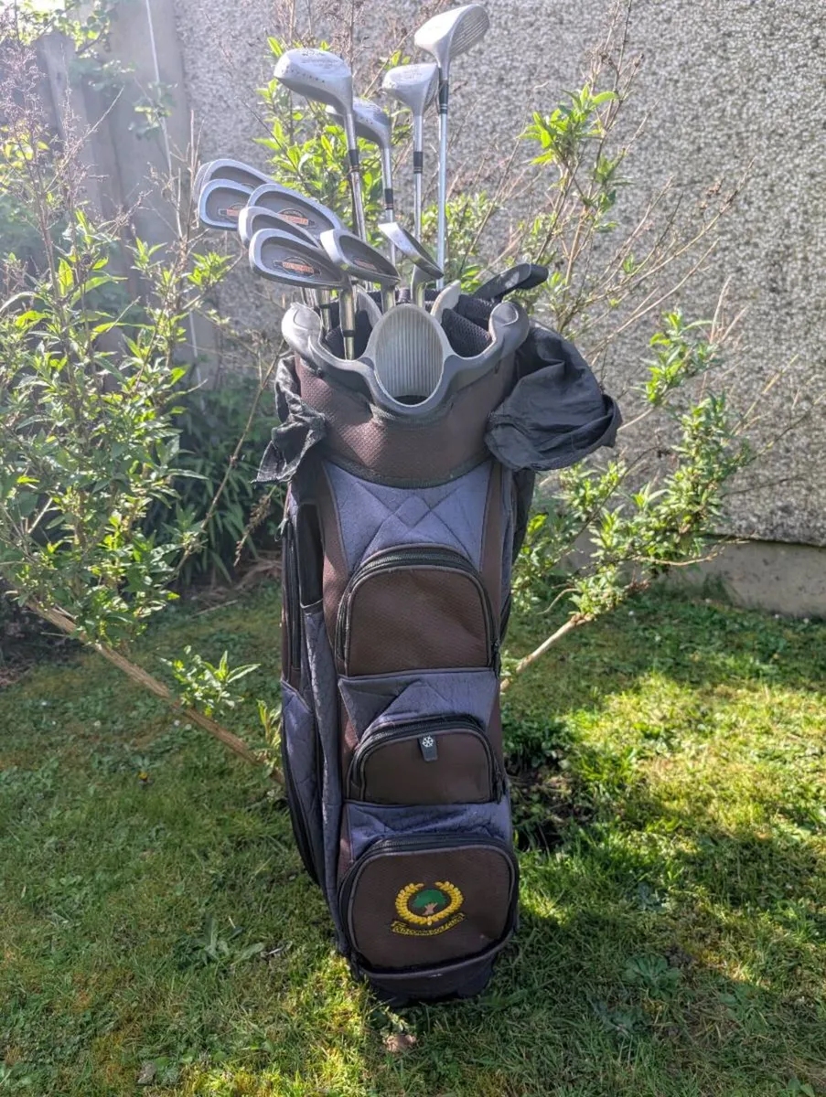 Set of adult Golf clubs Taylormade etc - Image 4