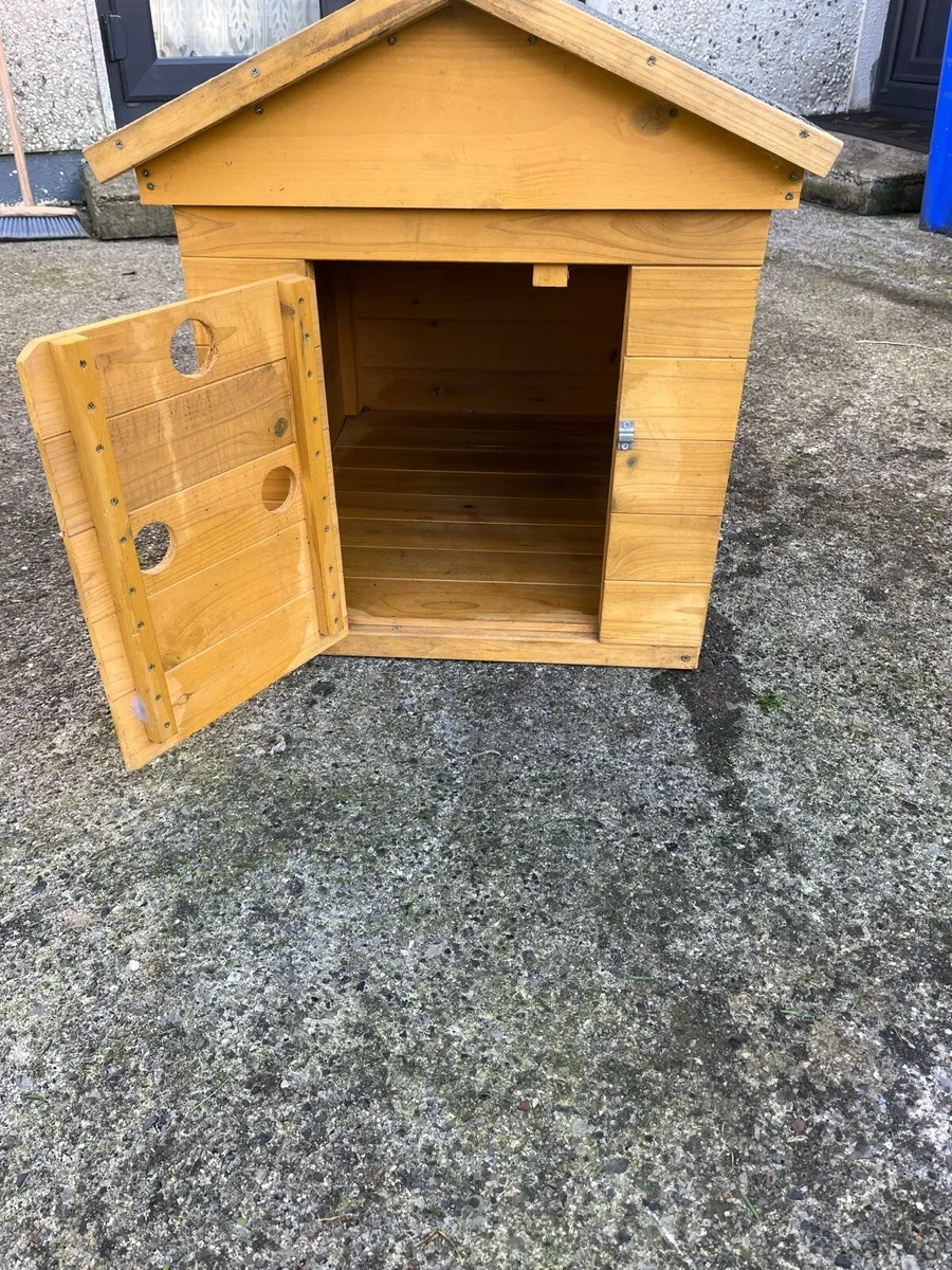 Dog house - Image 2
