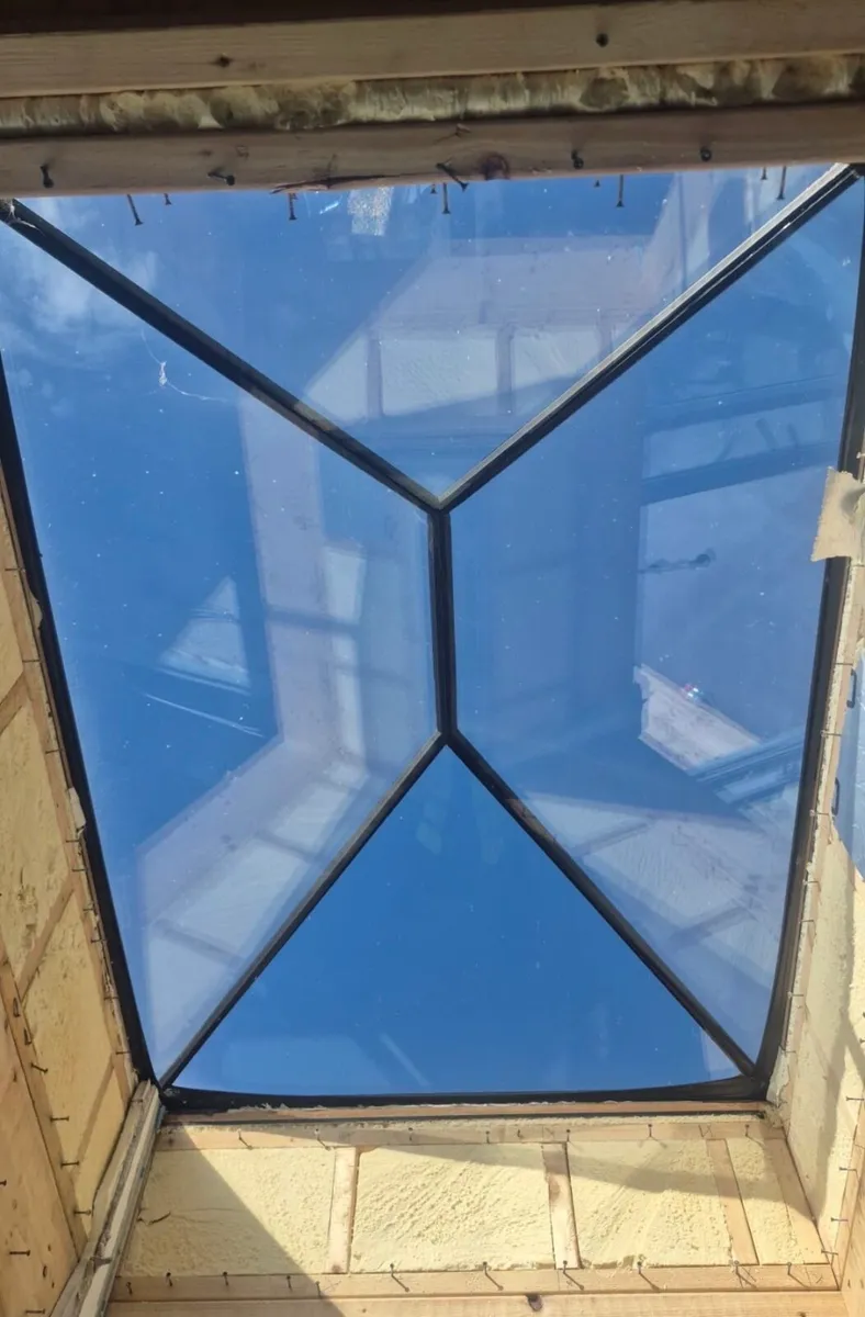 Glass roof lantern - Image 1