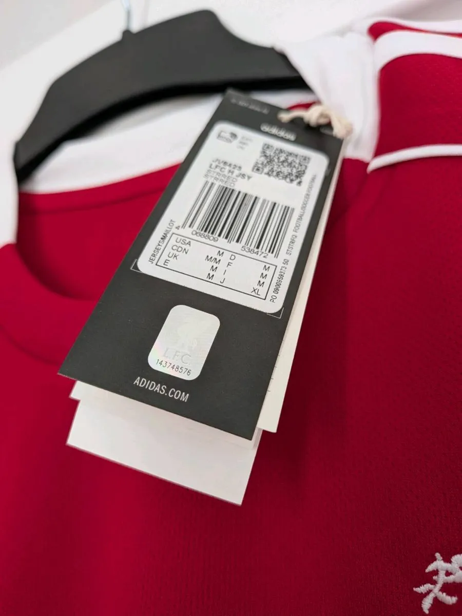 Rio Ngumoha Liverpool FC signed genuine Jersey 25/ - Image 3