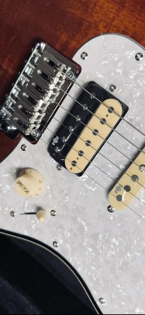 Stratocaster Modern + case. Harley Benton - Image 3