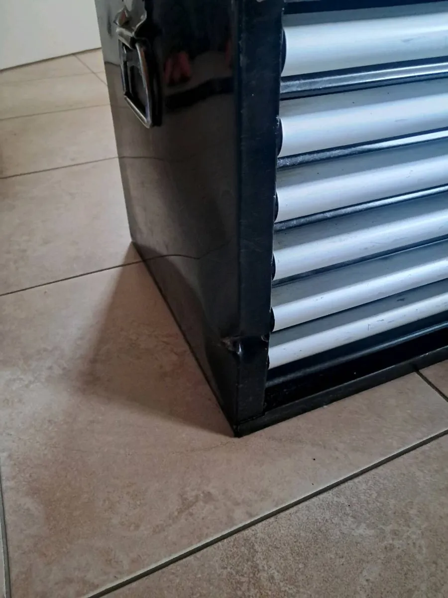 Toolbox and dewalt cordless drill - Image 3