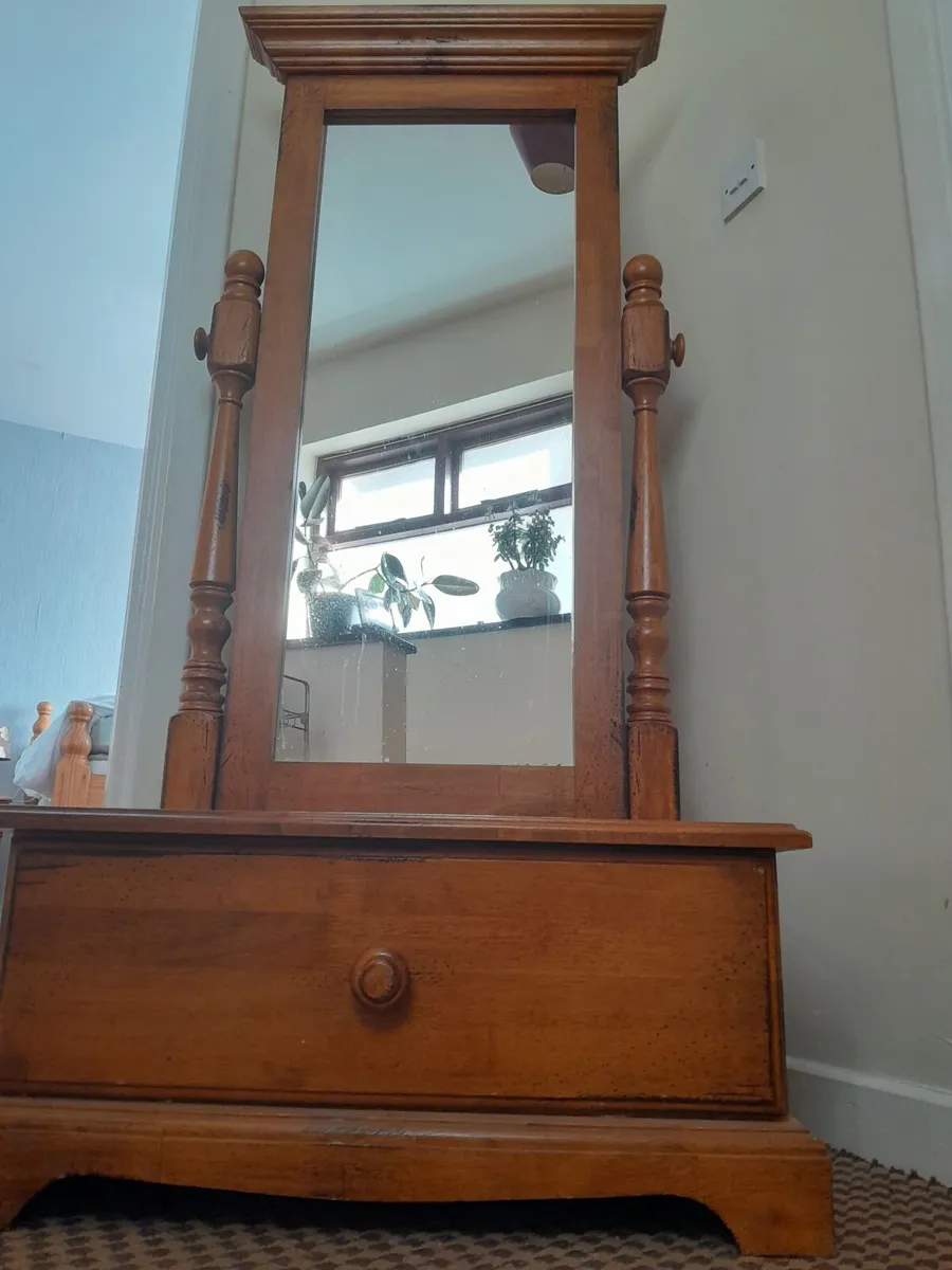 Large mirror with large drawer - Image 2