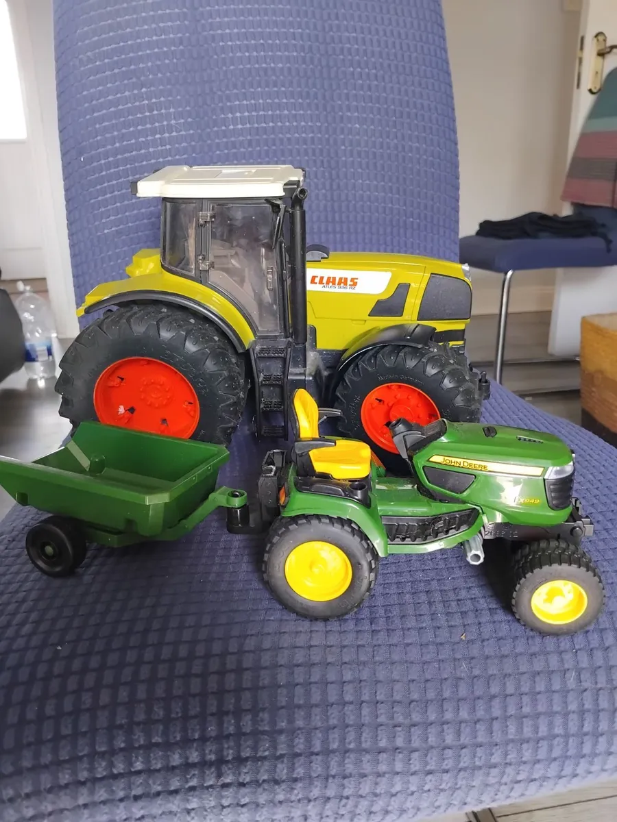 Toy tractors and construction - Image 3