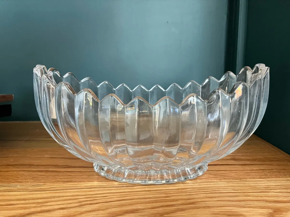 Killarney Crystal Beaufort Oval Glass Bowl - Image 1