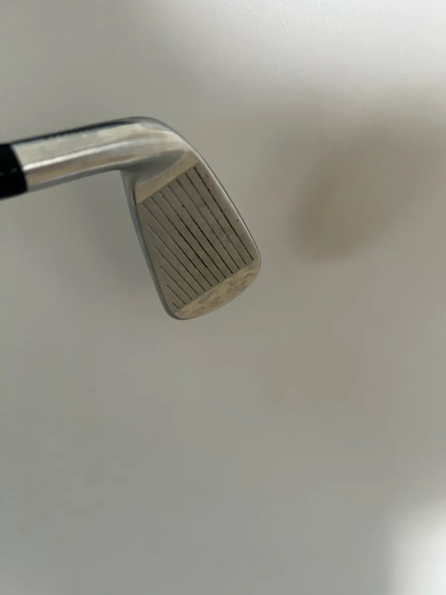 Titleist 2 iron - Image 3