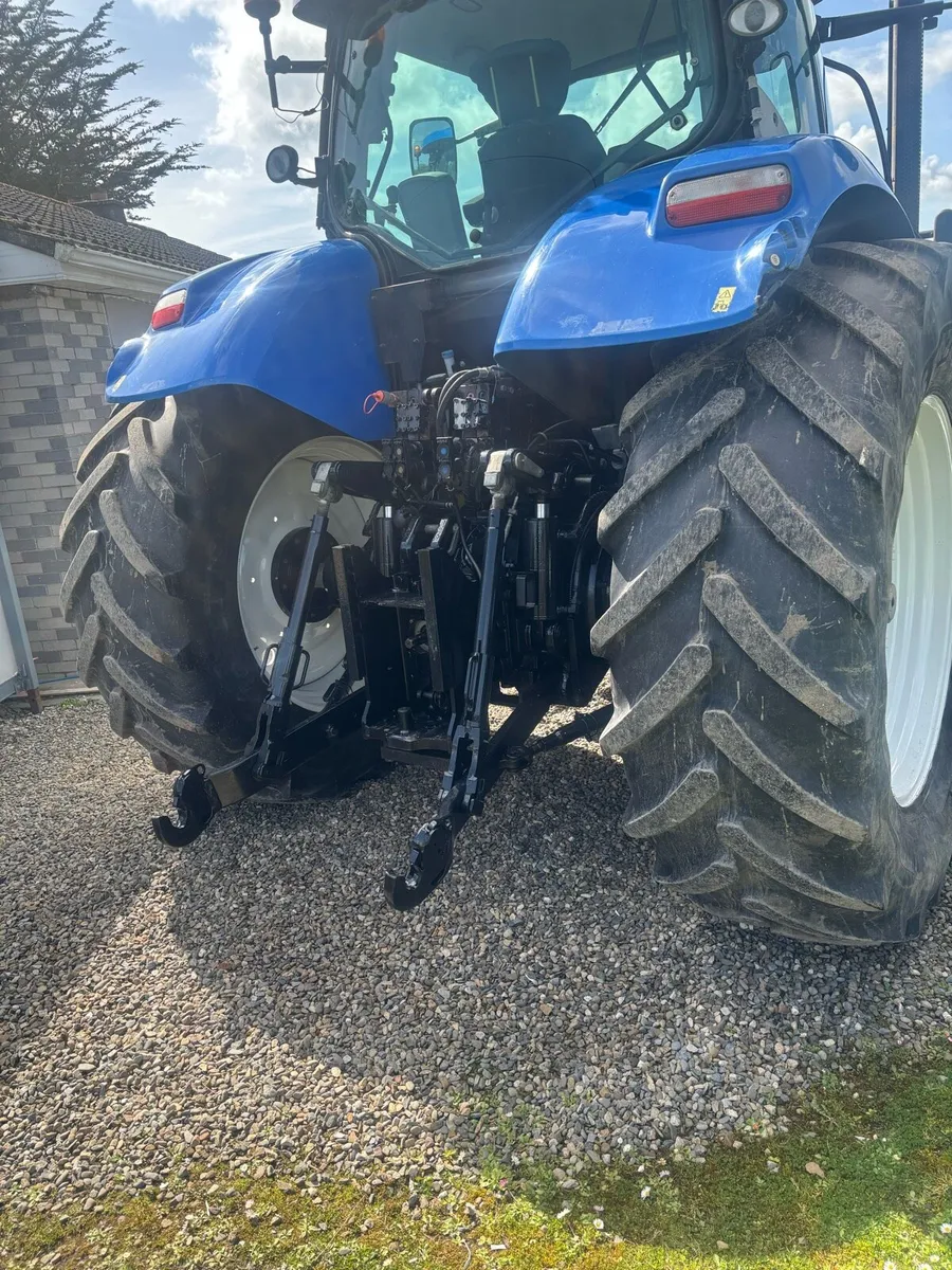 New Holland T7.235 - Image 3
