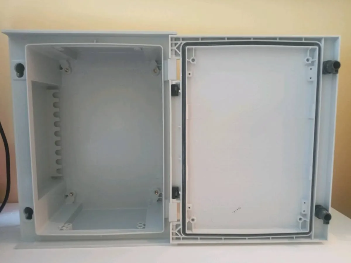 Postage - Schneider Electric Wall Box Brand New - Image 4