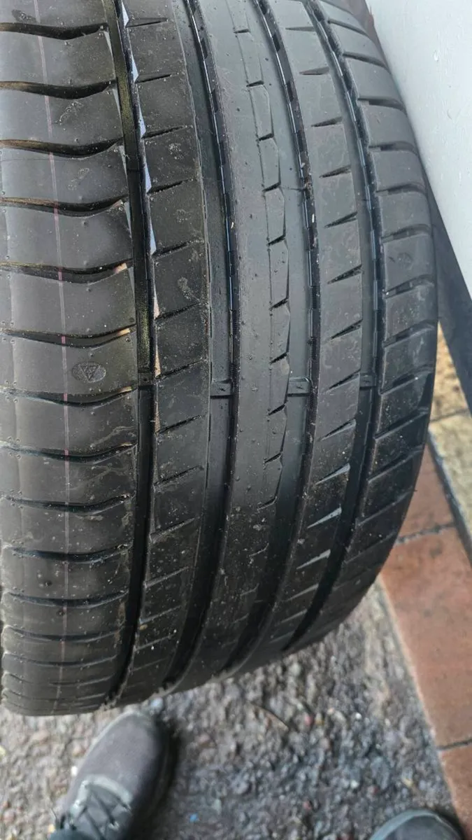 Tyre for sale - Image 4