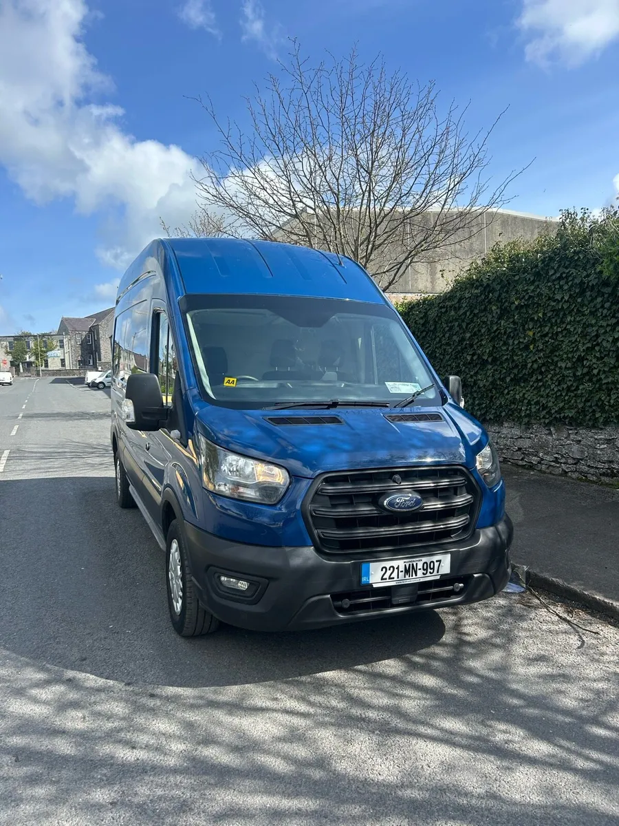 221 2022 FORD TRANSIT LWD 350 BWD - Image 1