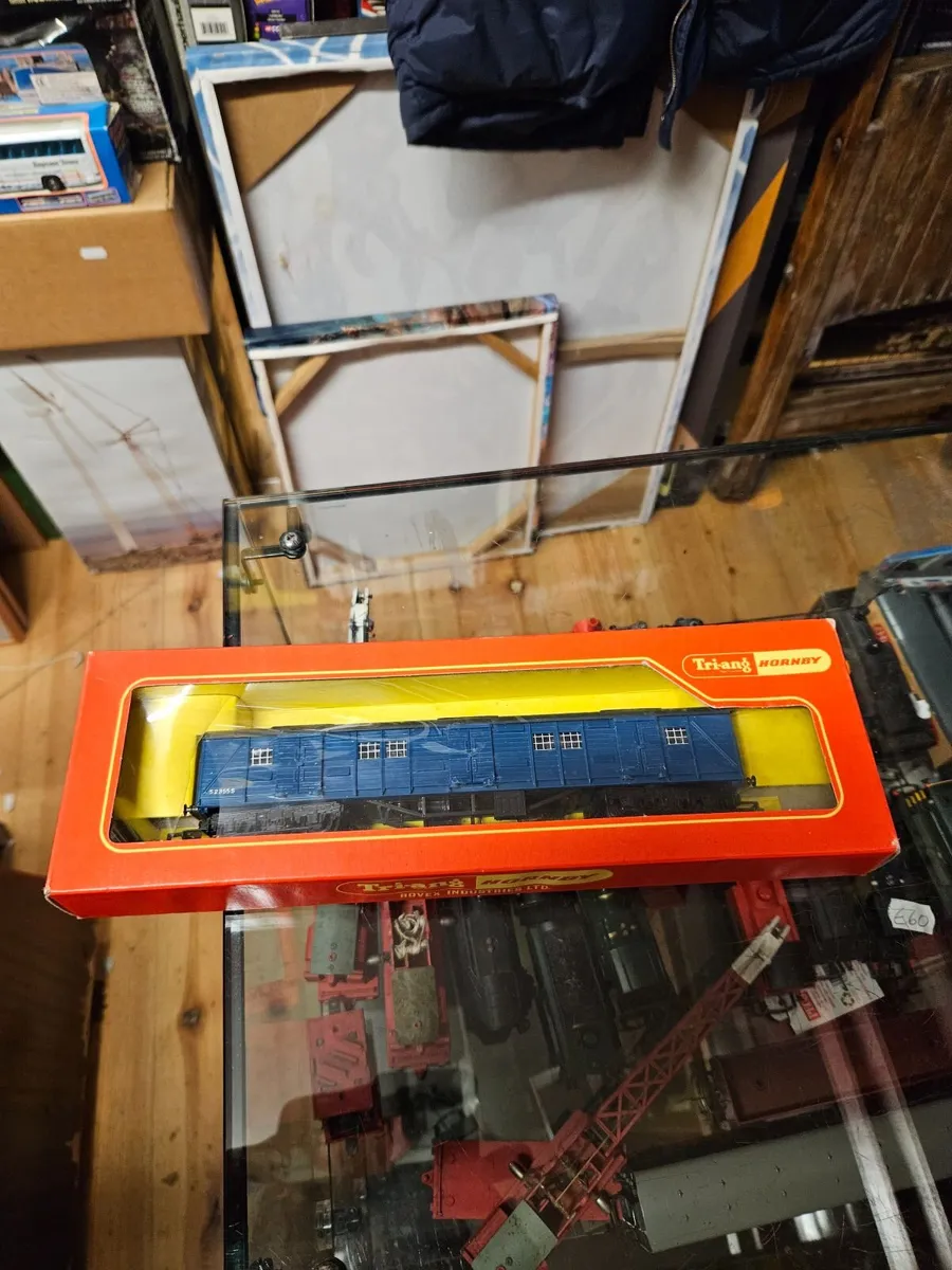 Hornby OO Gauge Parcel Guards Van