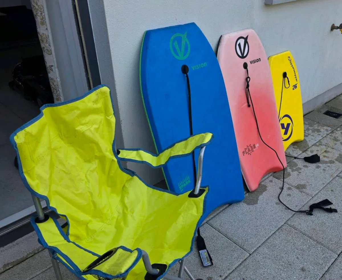 3 body boards and sea chair - Image 1