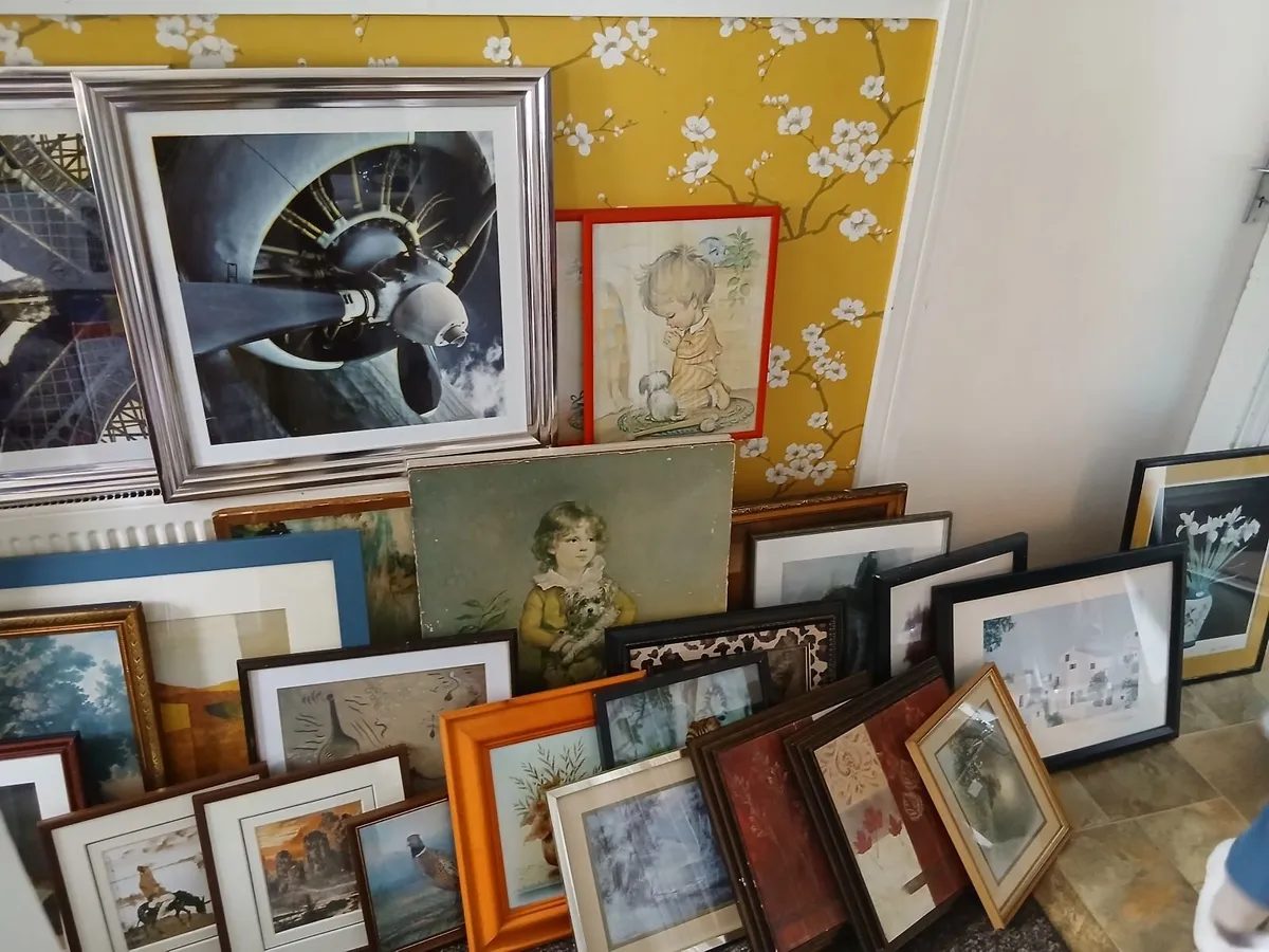 Vintage & Modern Prints Selection (30) - Image 3