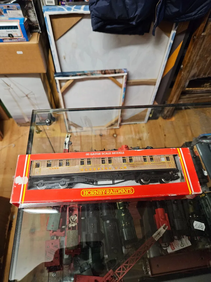 Hornby OO Gauge Carraige