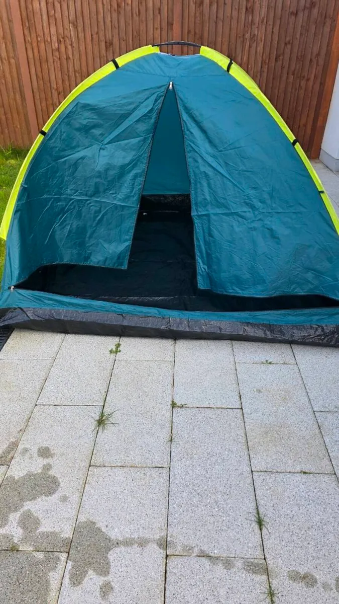 Tent - Image 4