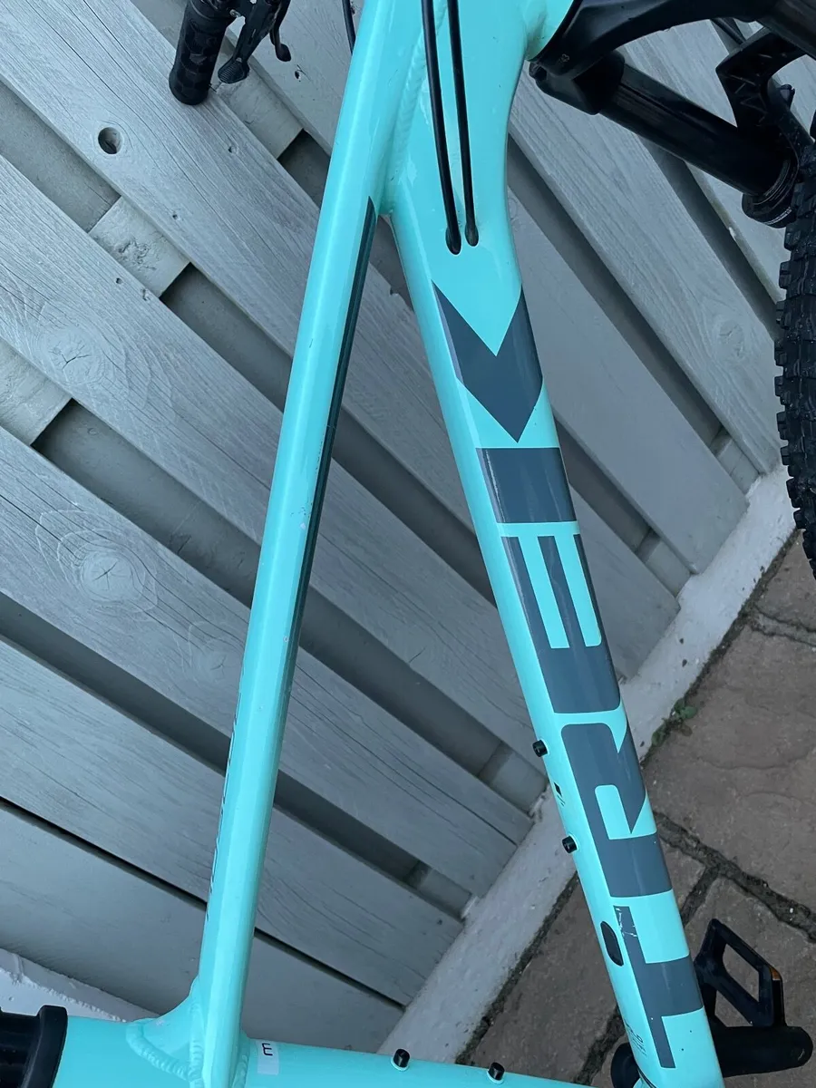 Mountain Bike- Trek Roscoe 7 - Image 2