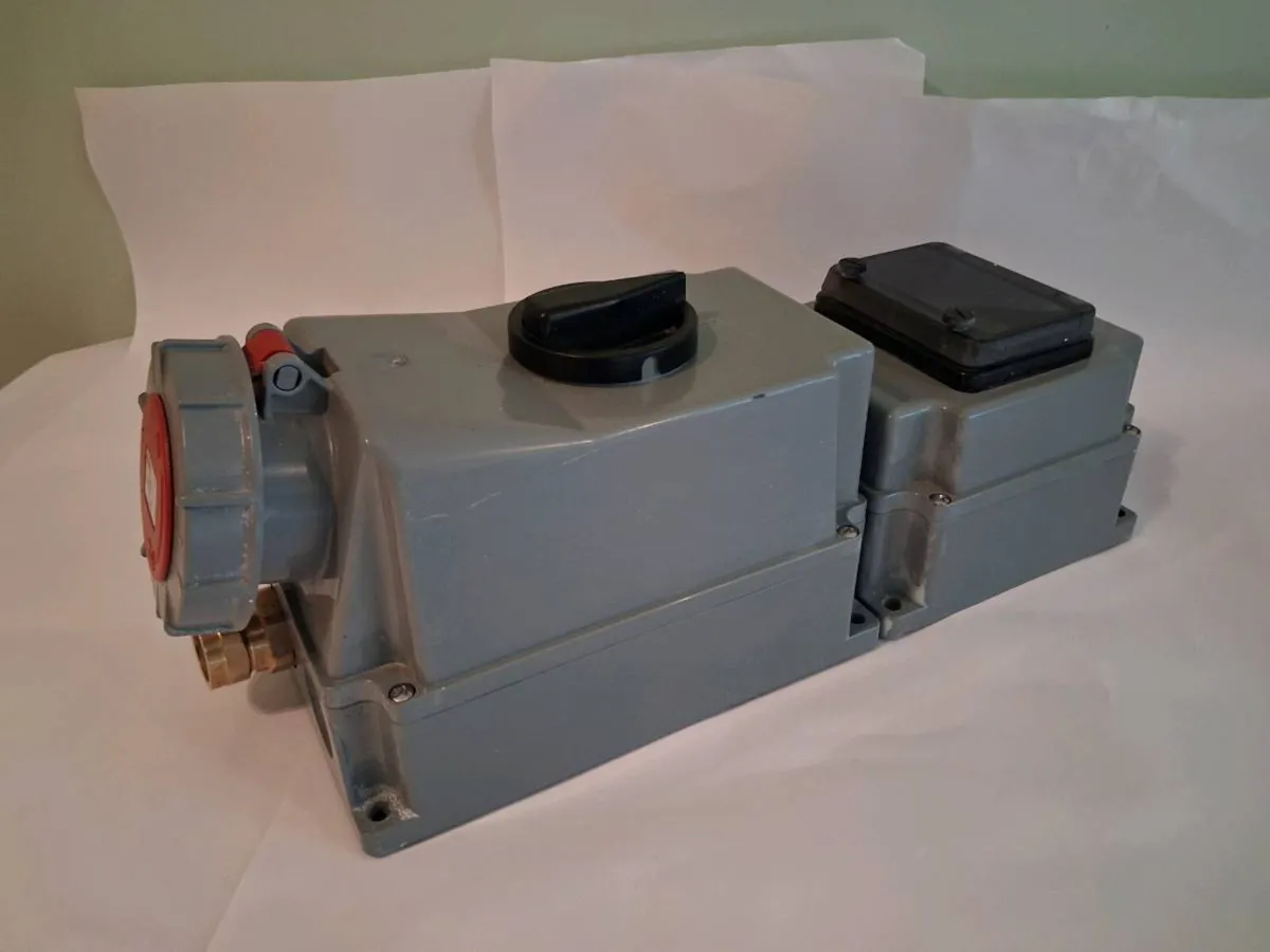 Postage - Garo 63A 380-415V 3P+N+E - IP66 + IP67 S - Image 3