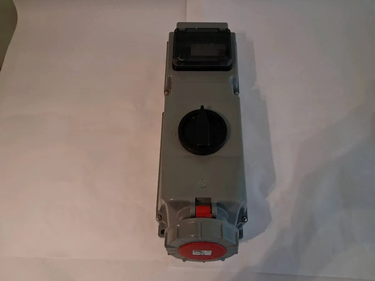 Postage - Garo 63A 380-415V 3P+N+E - IP66 + IP67 S - Image 4