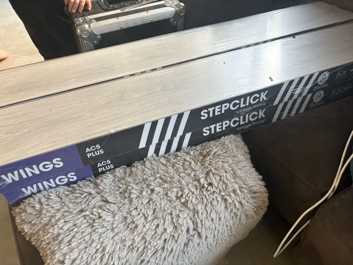 New Laminte Wooden Flooring - Image 3