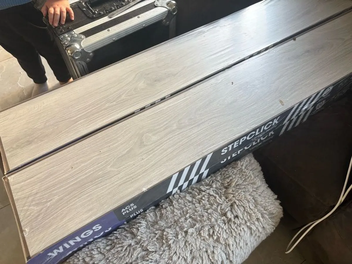 New Laminte Wooden Flooring - Image 4