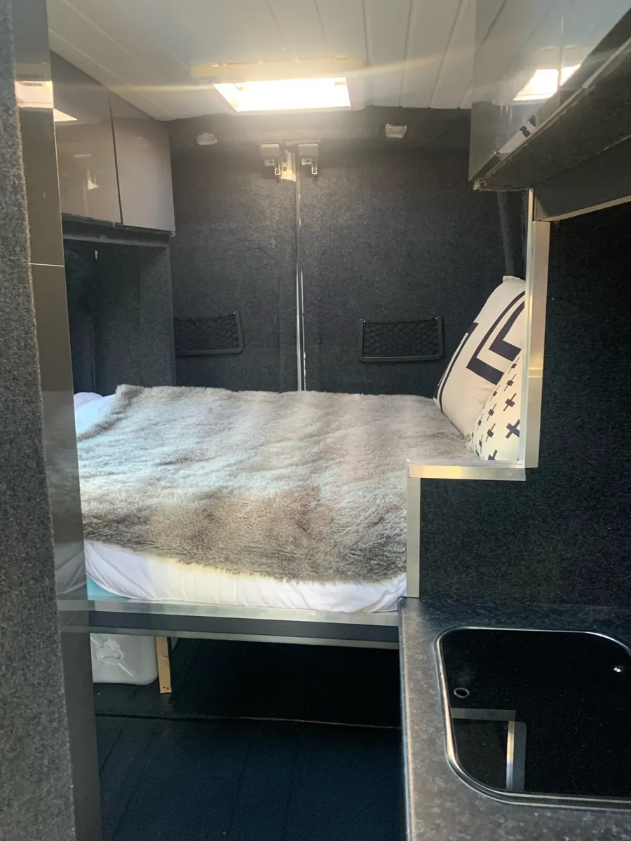 Campervan - Image 4
