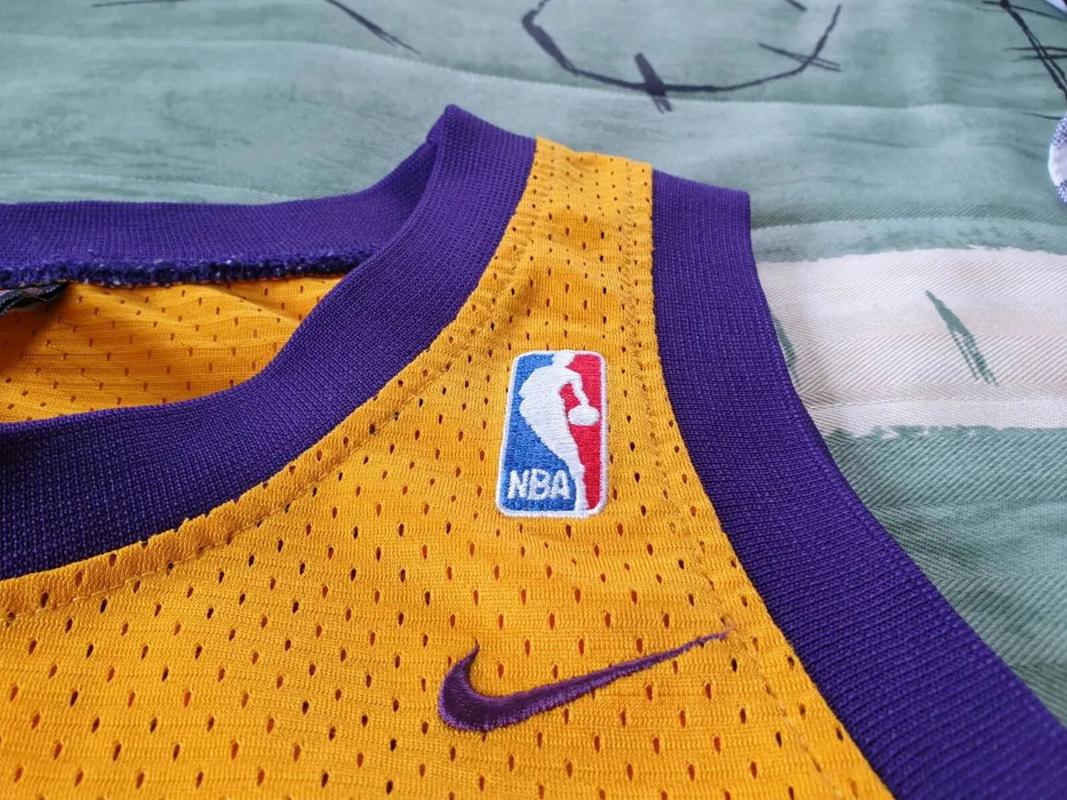 LA Los Angeles Lakers Swingman Home Jersey 2004 XL - Image 3