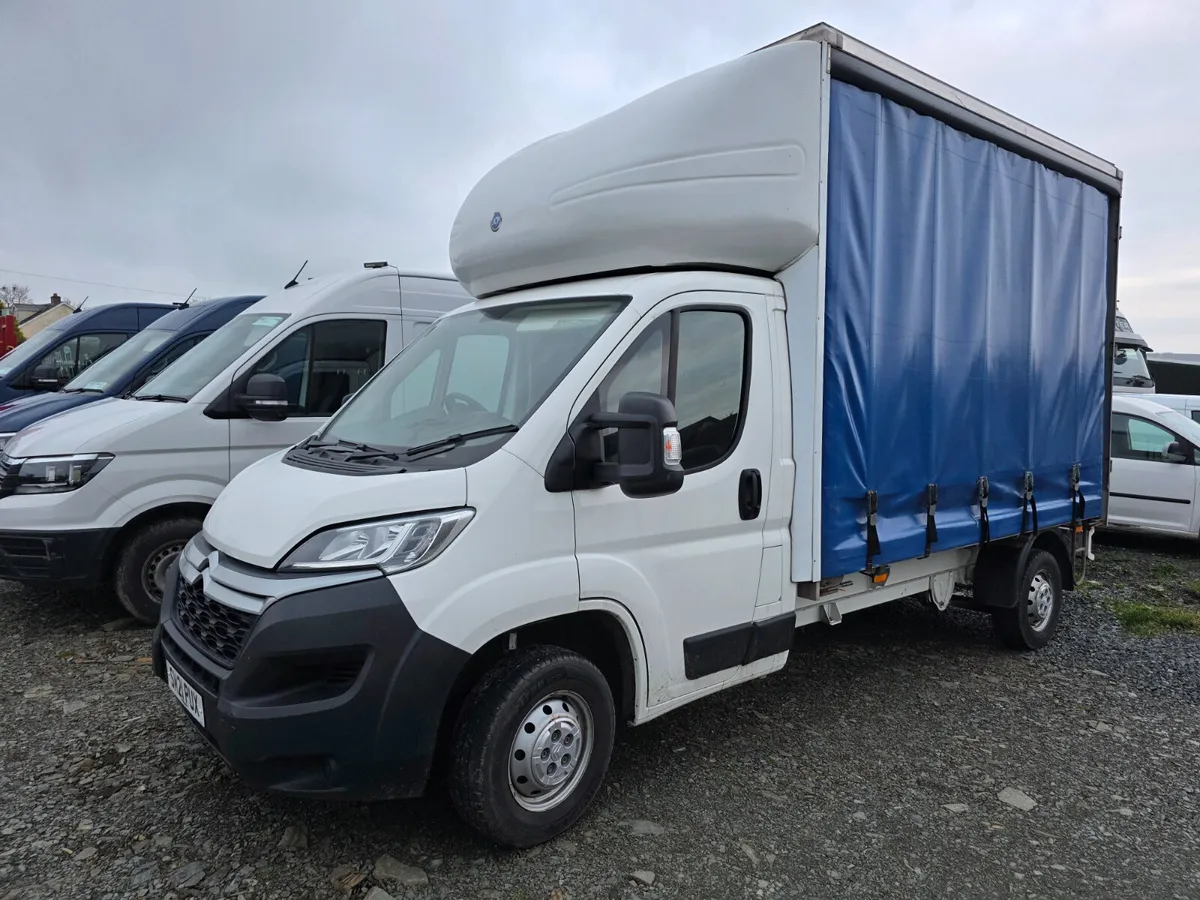 2021 Citroen Relay Curtain side - Image 1