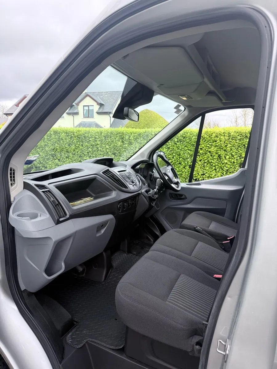 Ford Transit - Image 3