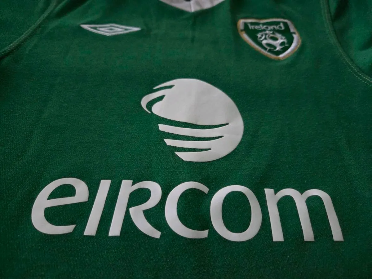 Ireland Football Home Jersey 2010 to 2011 Irish - Image 2