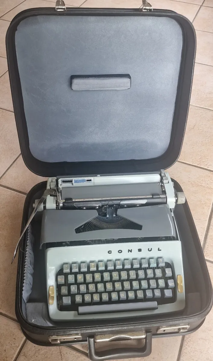 Typewriter - Image 1