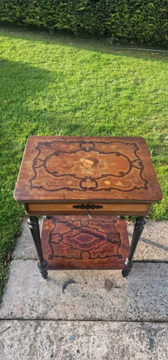 Antique table - Image 2