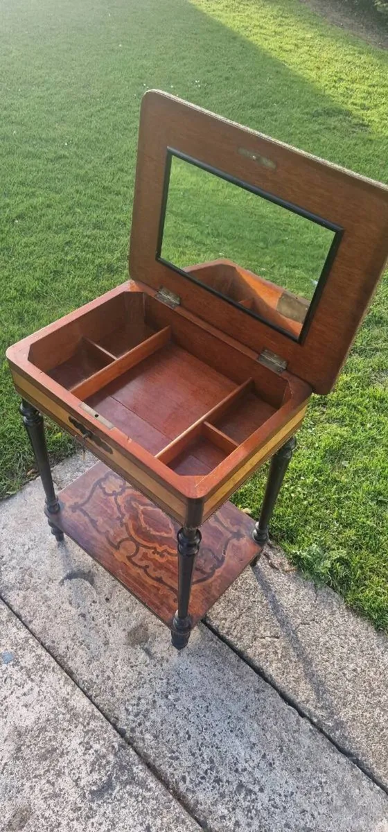 Antique table - Image 4