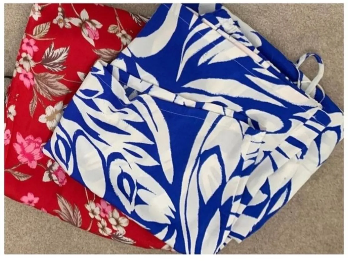 Ladies Satin Blue Trousers: 12-14/Red Satin: 14-16 - Image 2