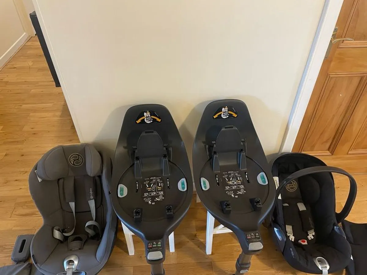 Cybex cloud z bundle - like new - can sell separately - Image 1