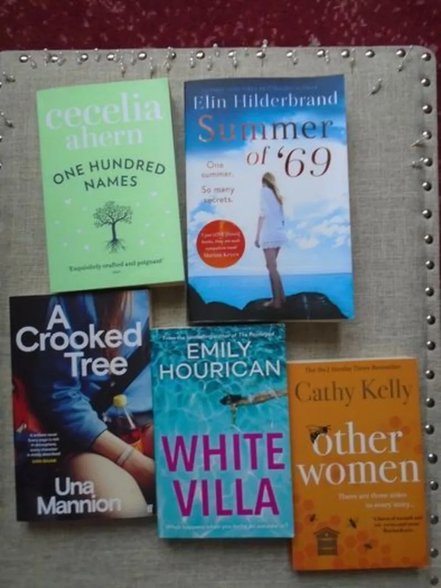 Bundle books, Fiction, Paperback books