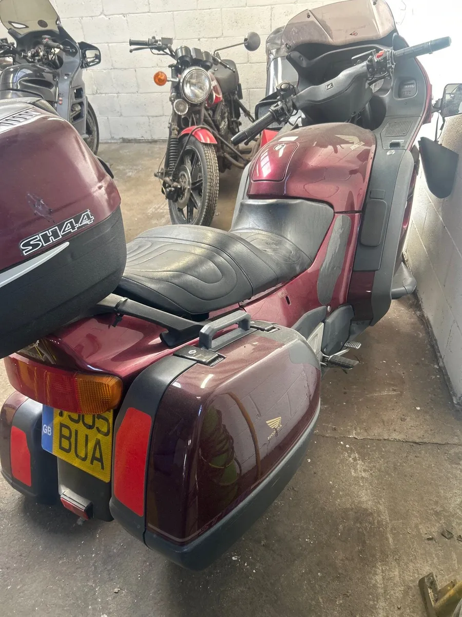 Honda pan European - Image 2