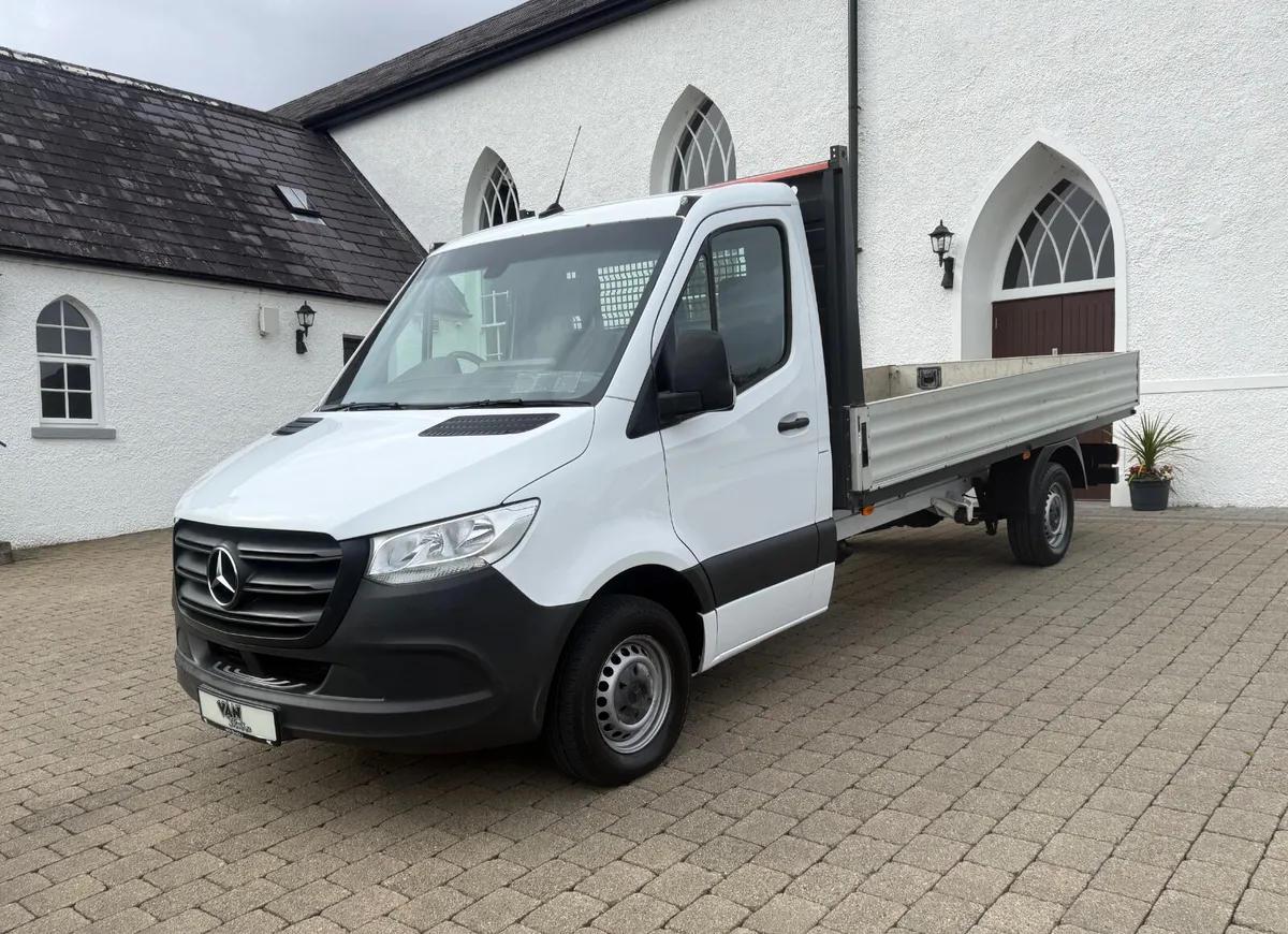 Mercedes-Benz Sprinter 2021 - Image 2