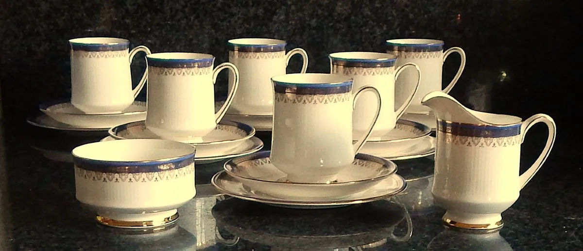 20 Piece Paragon Fine Bone China Coffee Set - Image 2