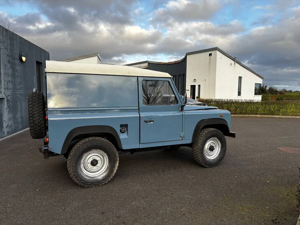 Landrover Defender 90 - Image 2