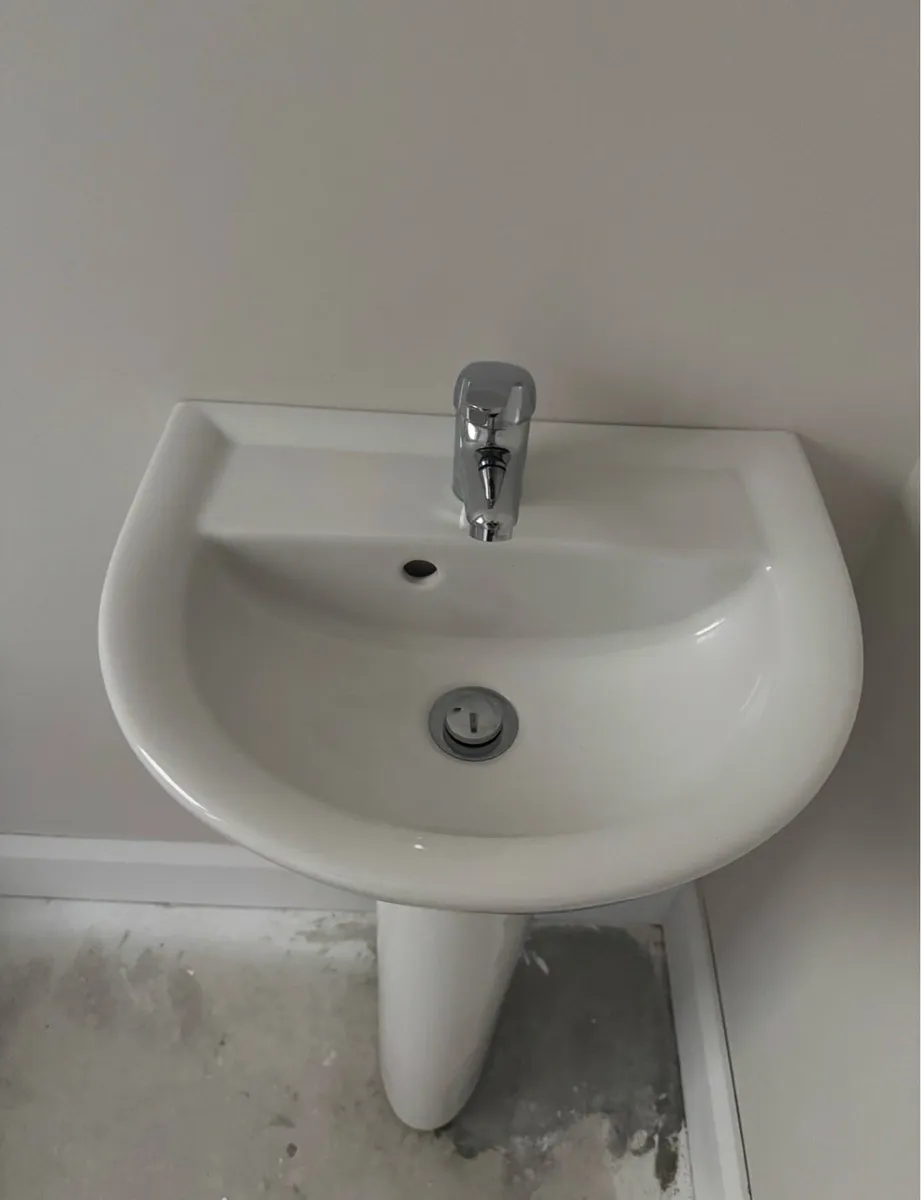 Bathroom Sinks - Brand New - Armitage Shanks White - Image 2
